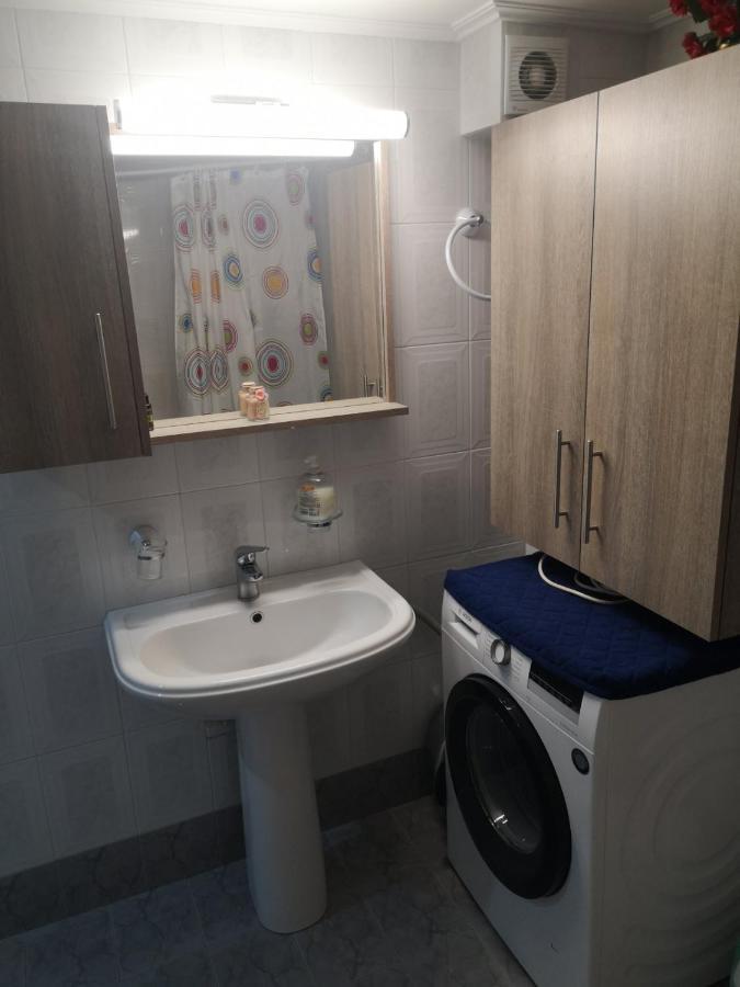 Panos & Antzy Apartments 卡拉马塔 外观 照片