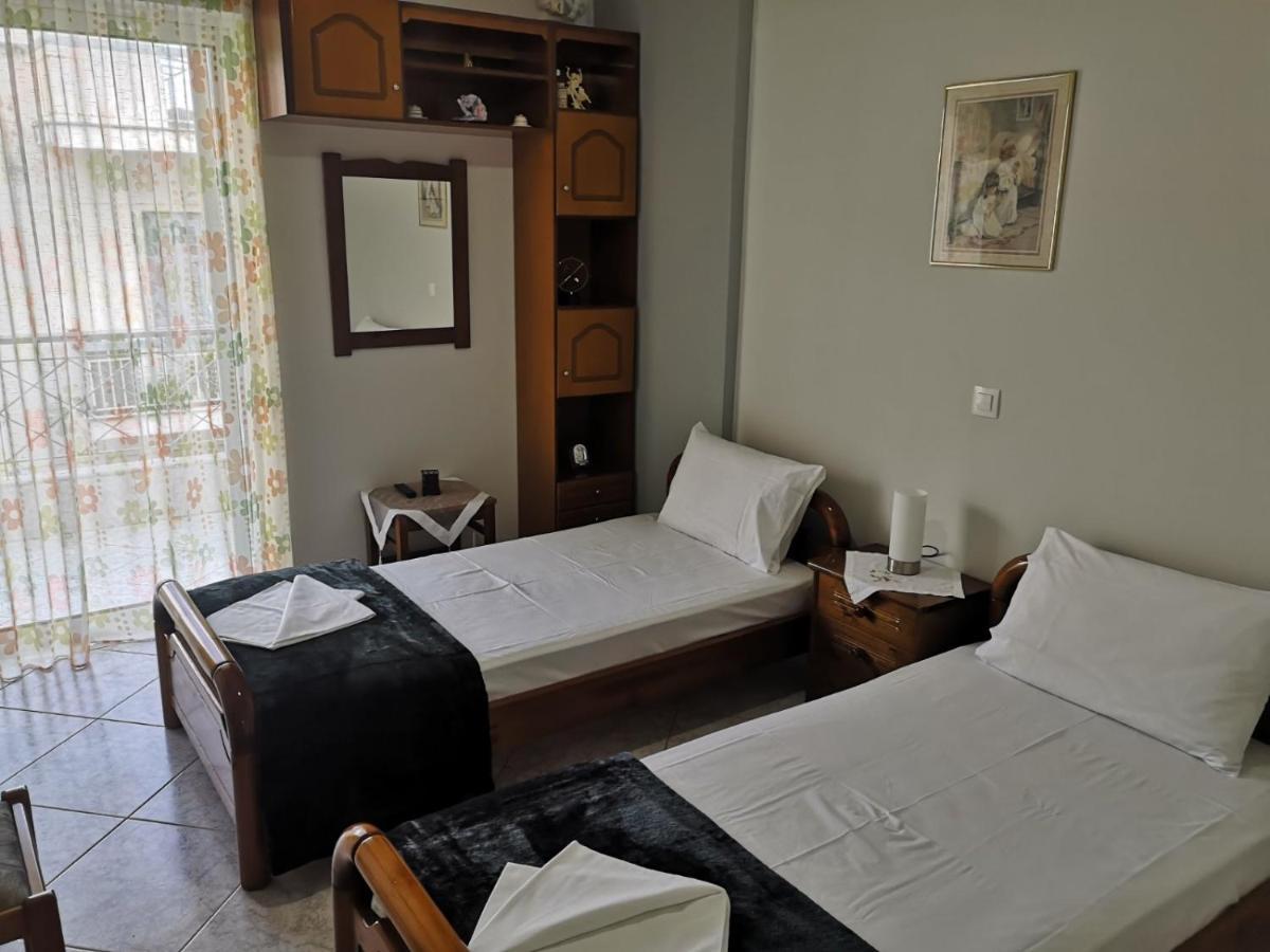 Panos & Antzy Apartments 卡拉马塔 外观 照片